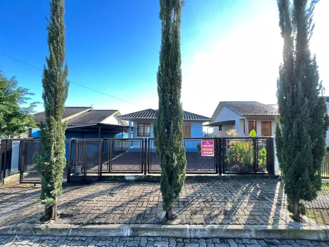 Casa com 2 dormitórios