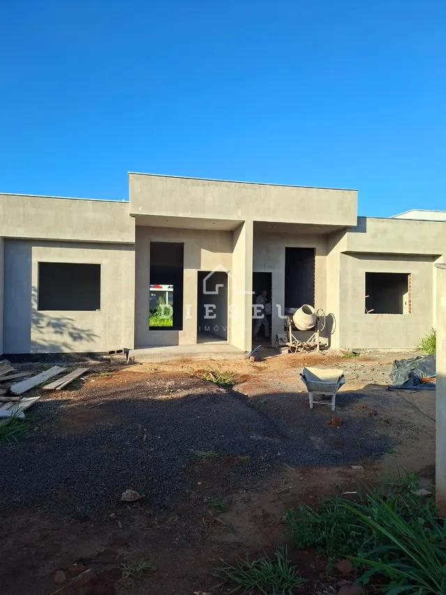 Casa geminada com 2 dormitórios