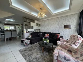 Casa com 4 dormitórios, foto 3