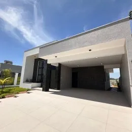 Foto da fachada moderna de uma residência em Lajeado, Brasil.