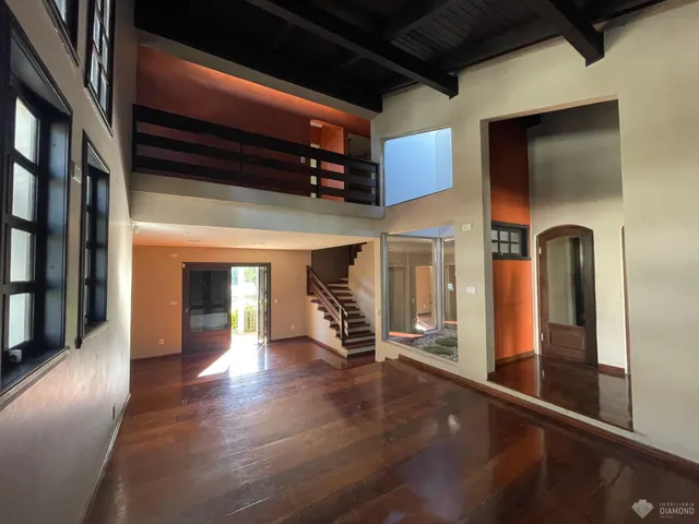 Casa com 4 dormitórios, foto 3