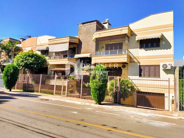 A fachada de um imóvel residencial em Lajeado, Brasil.
