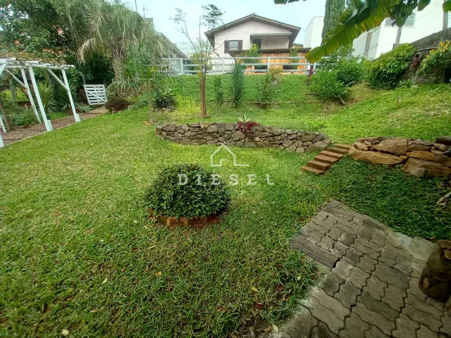 Casa com 2 dormitórios