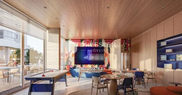 Sala de estar com grandes janelas e decoração moderna em um imóvel no Brasil.