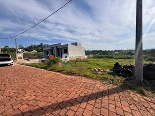 A foto mostra a fachada de uma construção em Lajeado, Brasil.