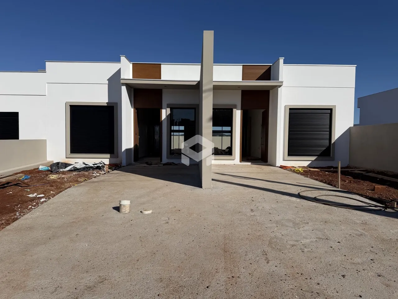 Casa geminada com 2 dormitórios, foto 1