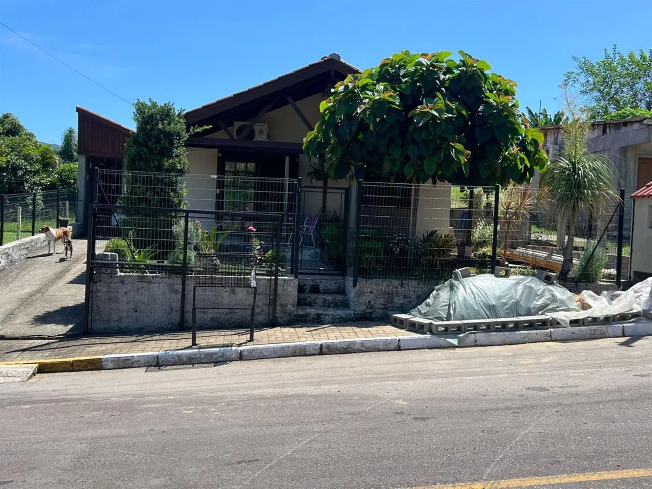 Casa com 2 dormitórios, foto 1