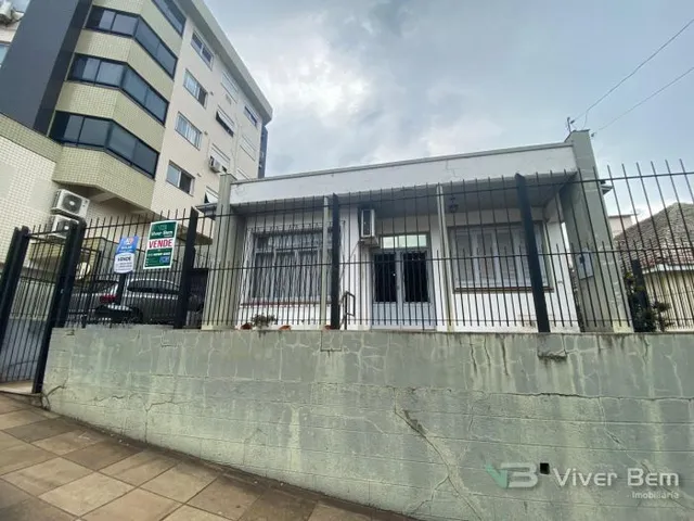 Casa com 4 dormitórios