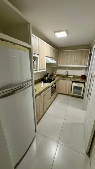 Foto da cozinha de uma residência em Lajeado, Brasil.