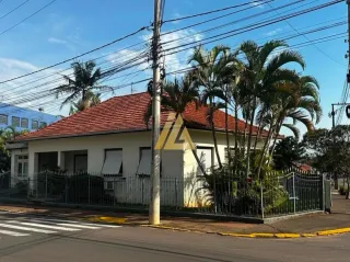 Casa com 5 dormitórios, foto 1