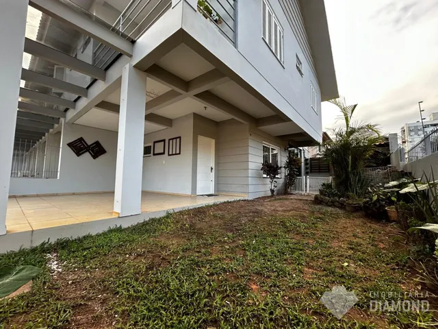 Sobrado com 3 dormitórios