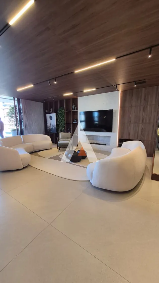 Apartamento com 4 dormitórios, foto 1