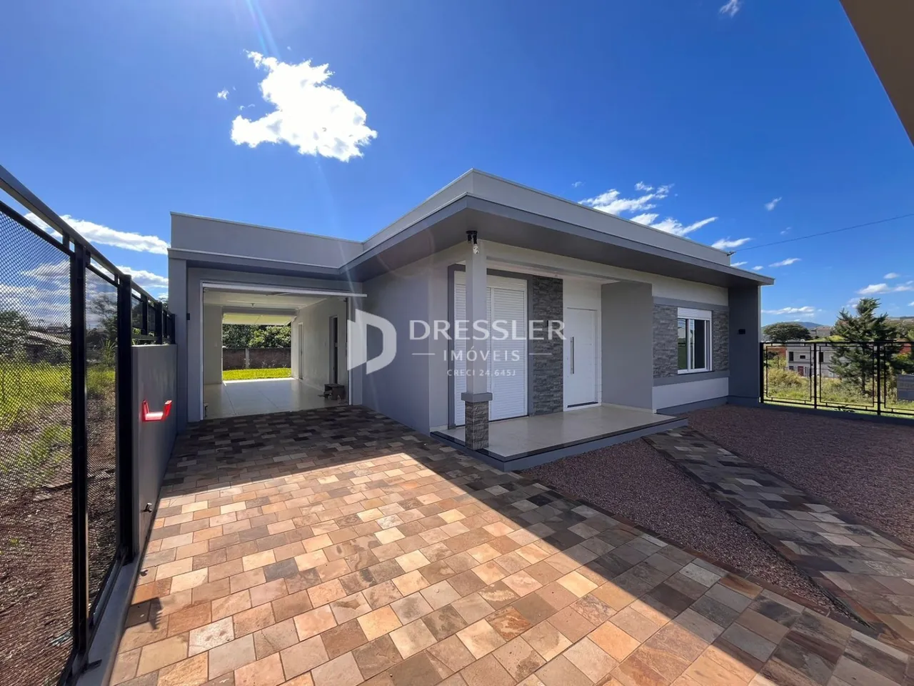 Casa com 2 dormitórios, foto 1