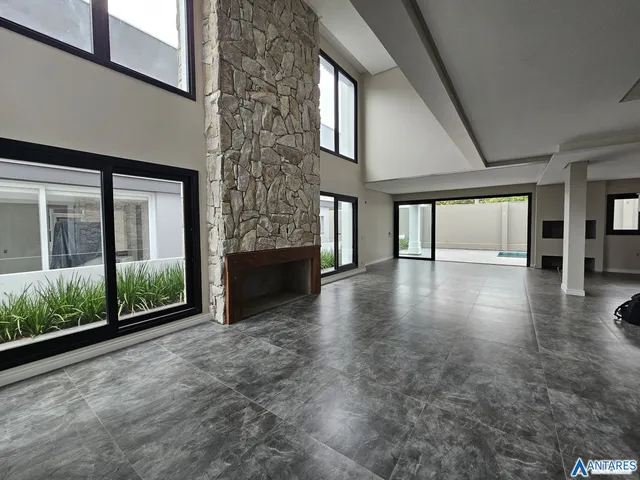 Casa com 4 dormitórios, foto 3
