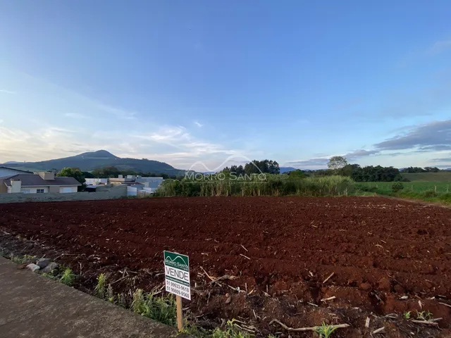 Foto de um campo de terra arada em uma propriedade em Lajeado.
