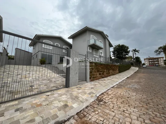 Casa com 3 dormitórios