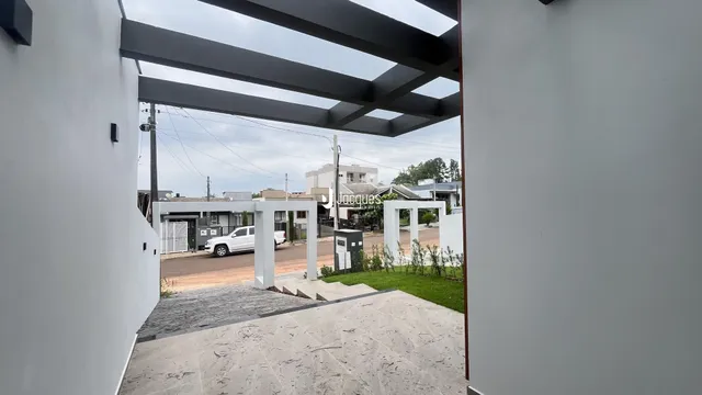 Vista da fachada de uma residência em Lajeado, Brasil.