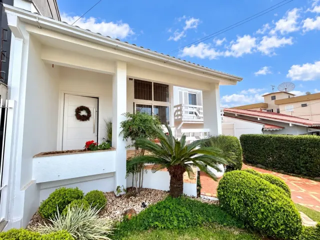 Casa com 4 dormitórios, foto 3