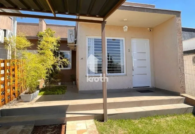 Casa geminada com 2 dormitórios