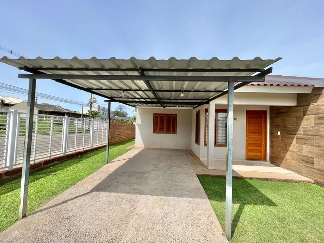 Casa geminada com 2 dormitórios