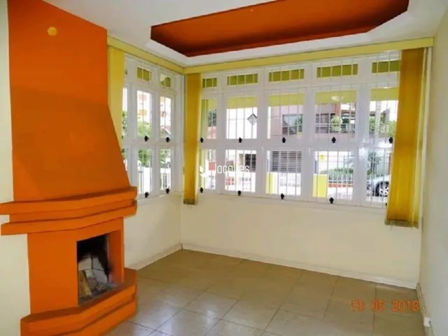 Casa com 6 dormitórios, foto 2