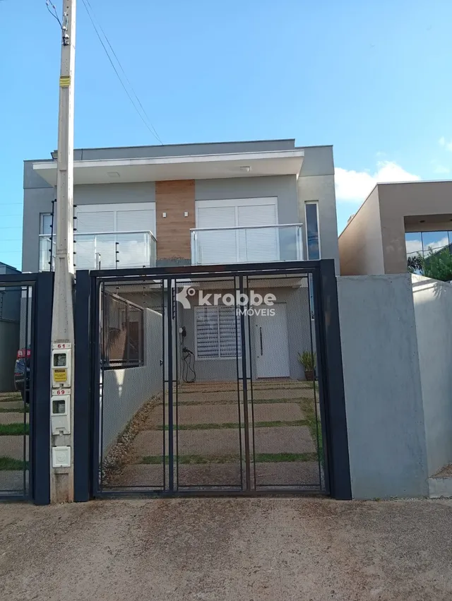 Sobrado com 2 dormitórios
