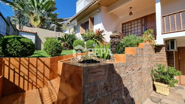 Casa com 4 dormitórios, foto 2