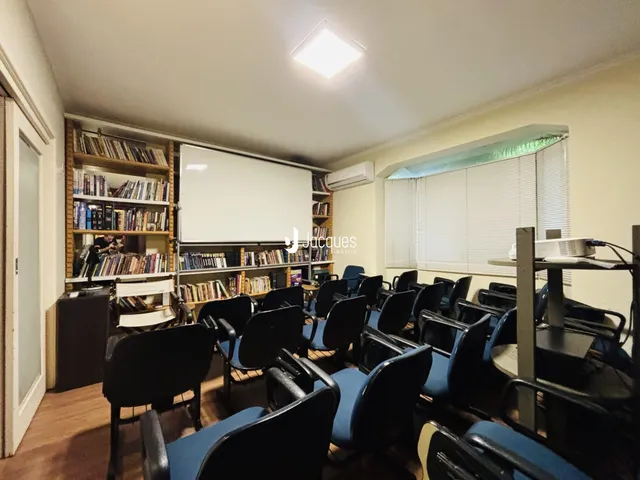 Casa com 4 dormitórios, foto 4