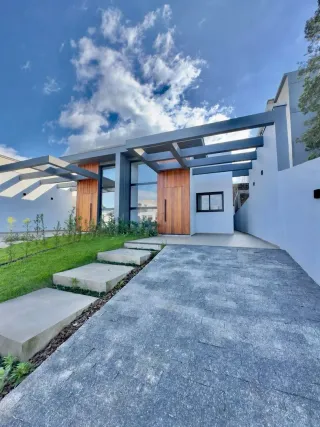 Casa geminada com 3 dormitórios, foto 1