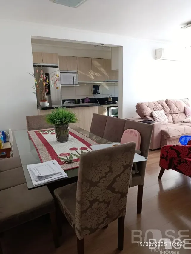 Apartamento com 2 dormitórios