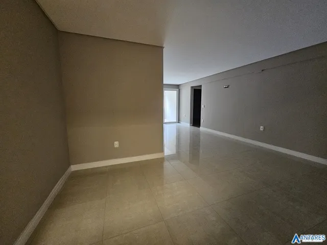 Apartamento com 3 dormitórios, foto 2