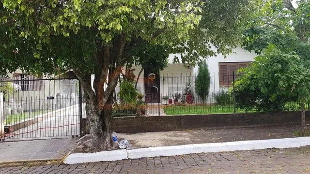 Casa com 3 dormitórios