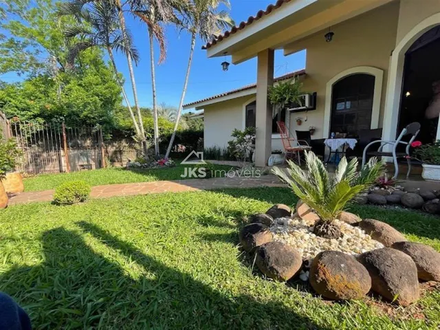 Casa com 4 dormitórios