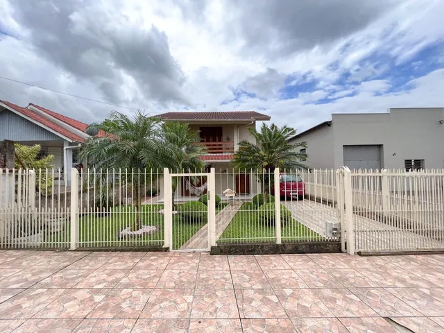 Casa com 3 dormitórios
