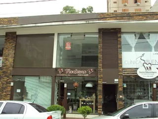 Fachada de um prédio comercial em Lajeado, Brasil.