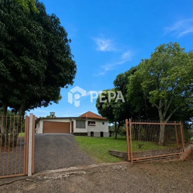 Área rural com 2 dormitórios
