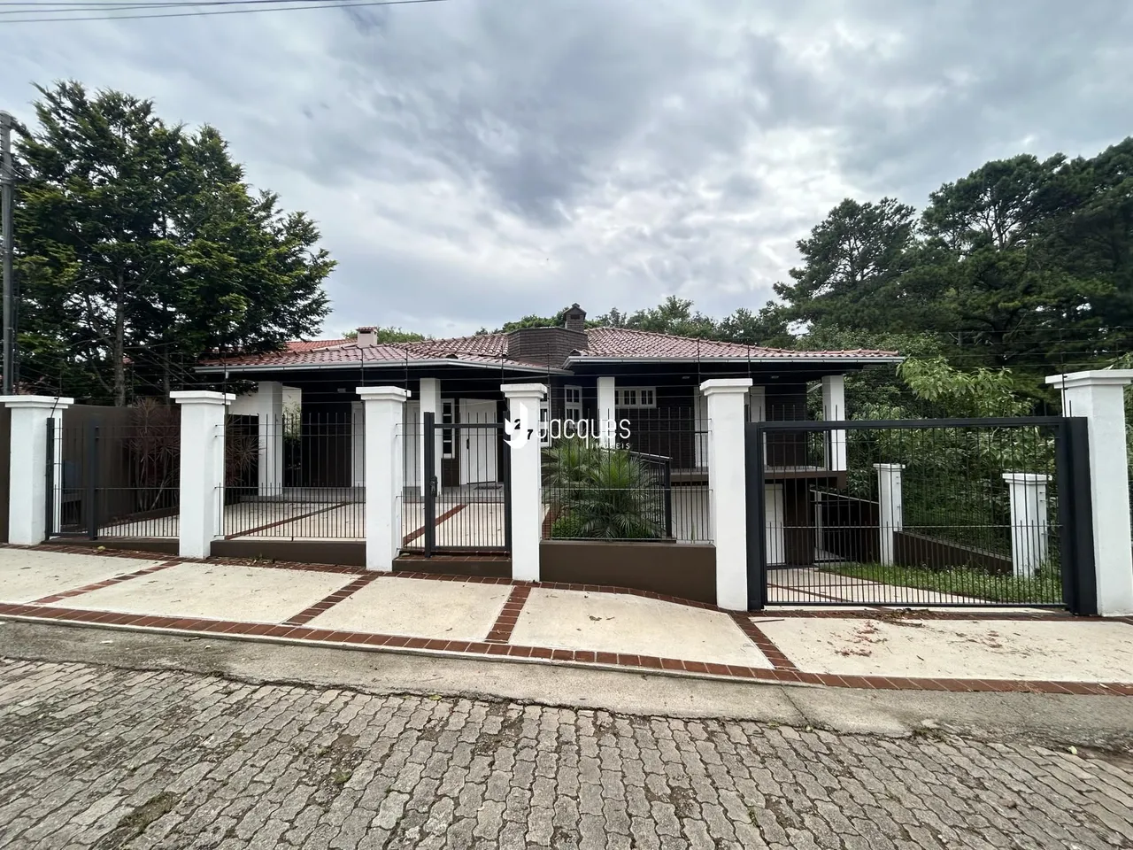 Casa com 3 dormitórios, foto 1