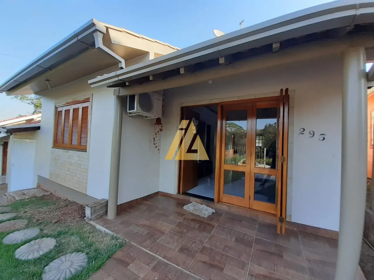 Casa com 2 dormitórios, foto 1