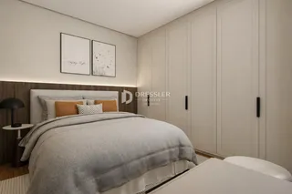 Quarto moderno com cabeceira de madeira e armários embutidos.