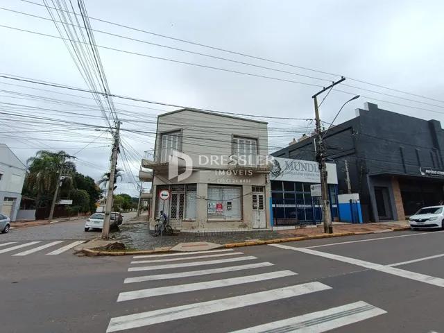 Fachada de um imóvel residencial na rua em Lajeado, Brasil.