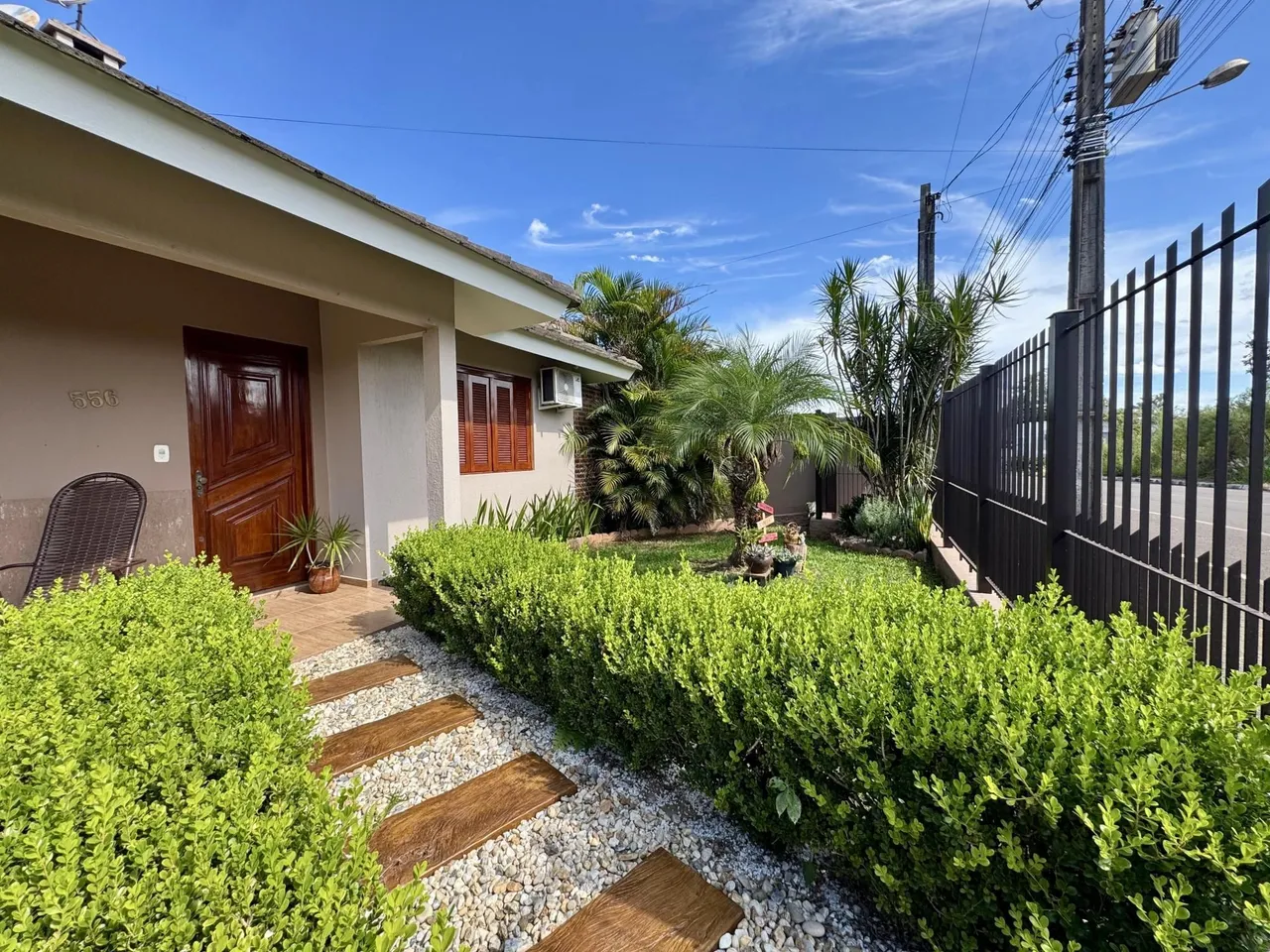 Casa com 2 dormitórios, foto 1