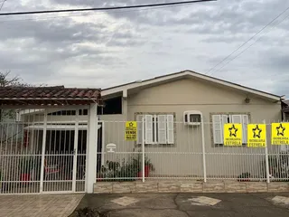 Casa com 4 dormitórios, foto 1