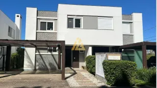 Casa com 4 dormitórios, foto 1