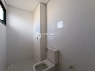 Ambiente interno de um banheiro em imóvel em Lajeado.