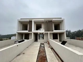 Vista externa de um prédio residencial em construção em Lajeado, Brasil.
