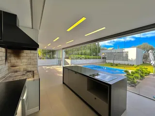 Casa com 3 dormitórios, foto 1