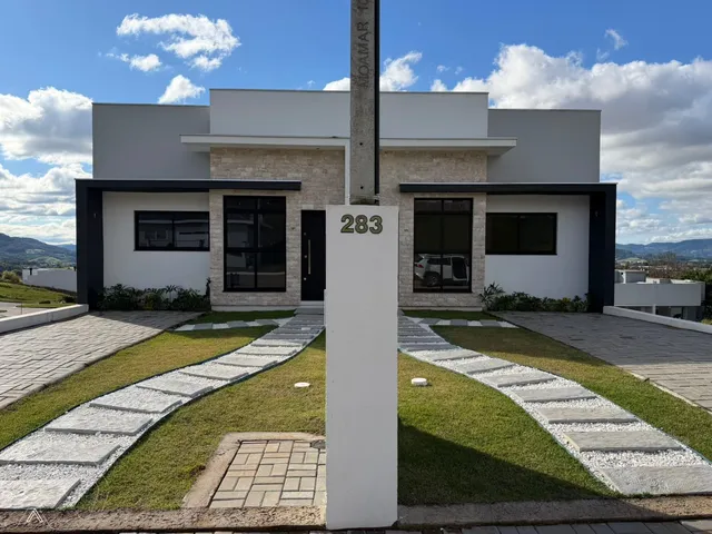 Casa geminada com 2 dormitórios
