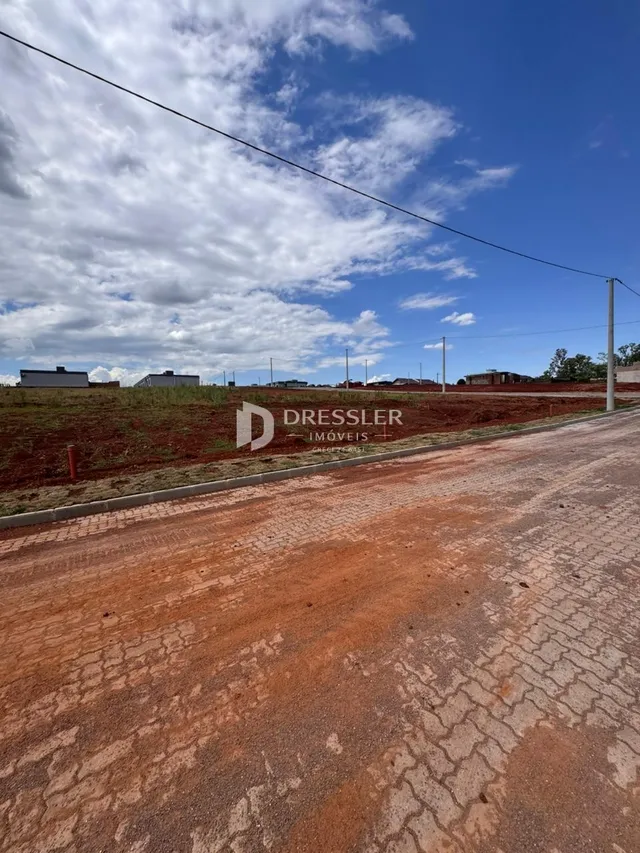 Vista da estrada de terra em uma propriedade em Lajeado, Brasil.