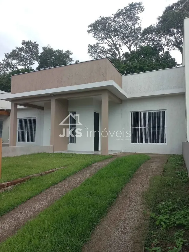 Casa geminada com 2 dormitórios