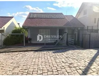 Casa com 3 dormitórios